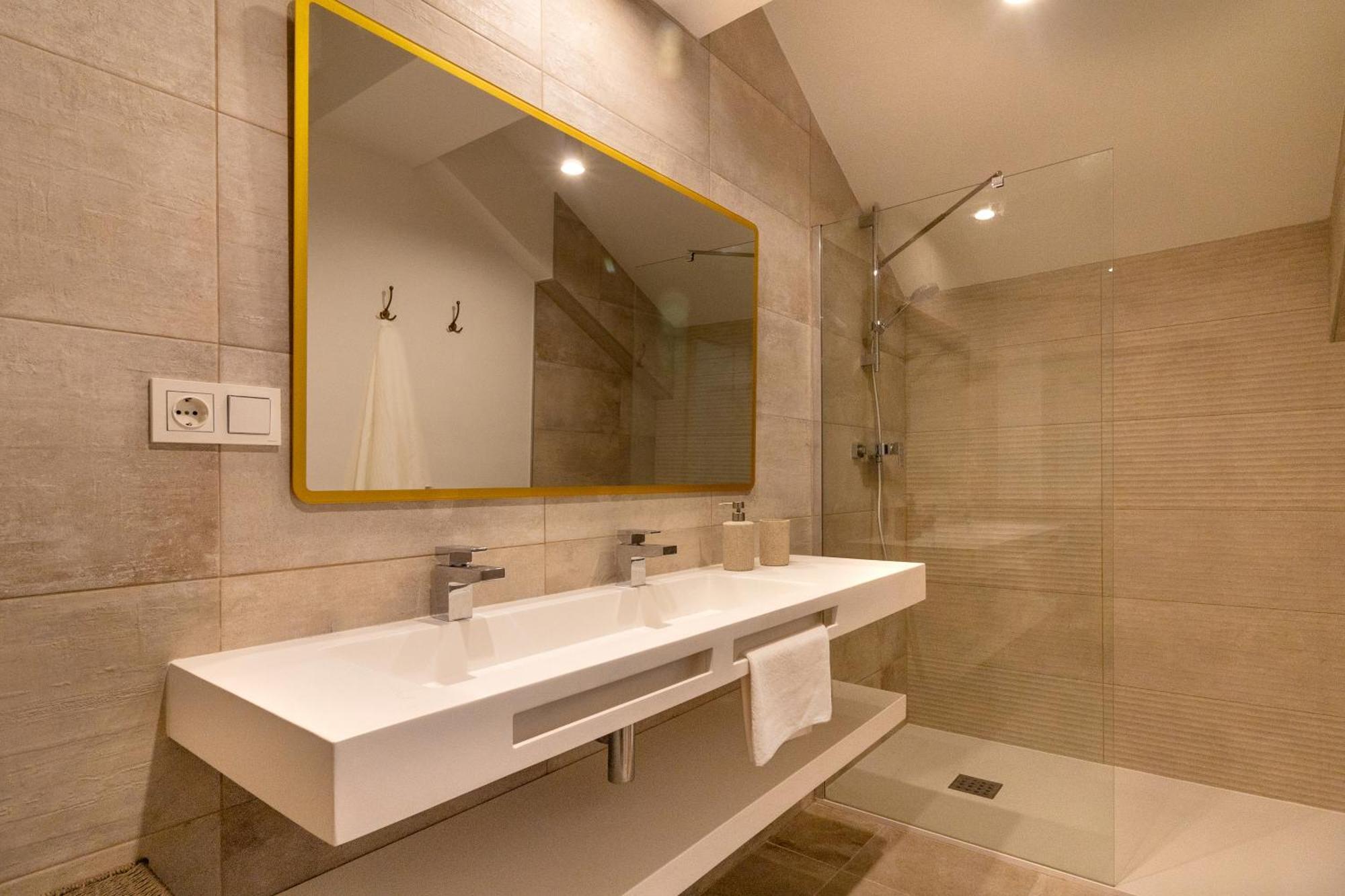 Nt Luxury Central Duplex With Terrace & Parking マラガ エクステリア 写真
